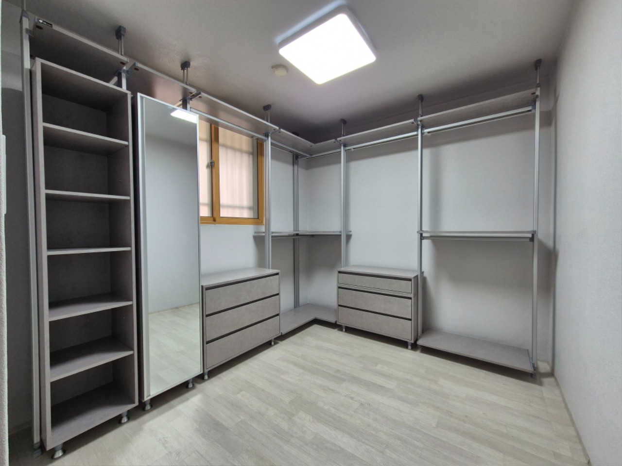 [라이트스톤 + ㄱ자]